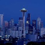 Instalan en Seattle el primer piso de vidrio giratorio del mundo