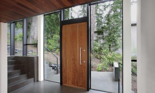 ¿De qué material elegir la puerta de entrada de tu casa?