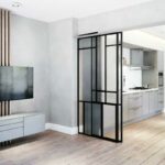 Cómo mantener limpias y seguras las puertas de cristal para cocinas
