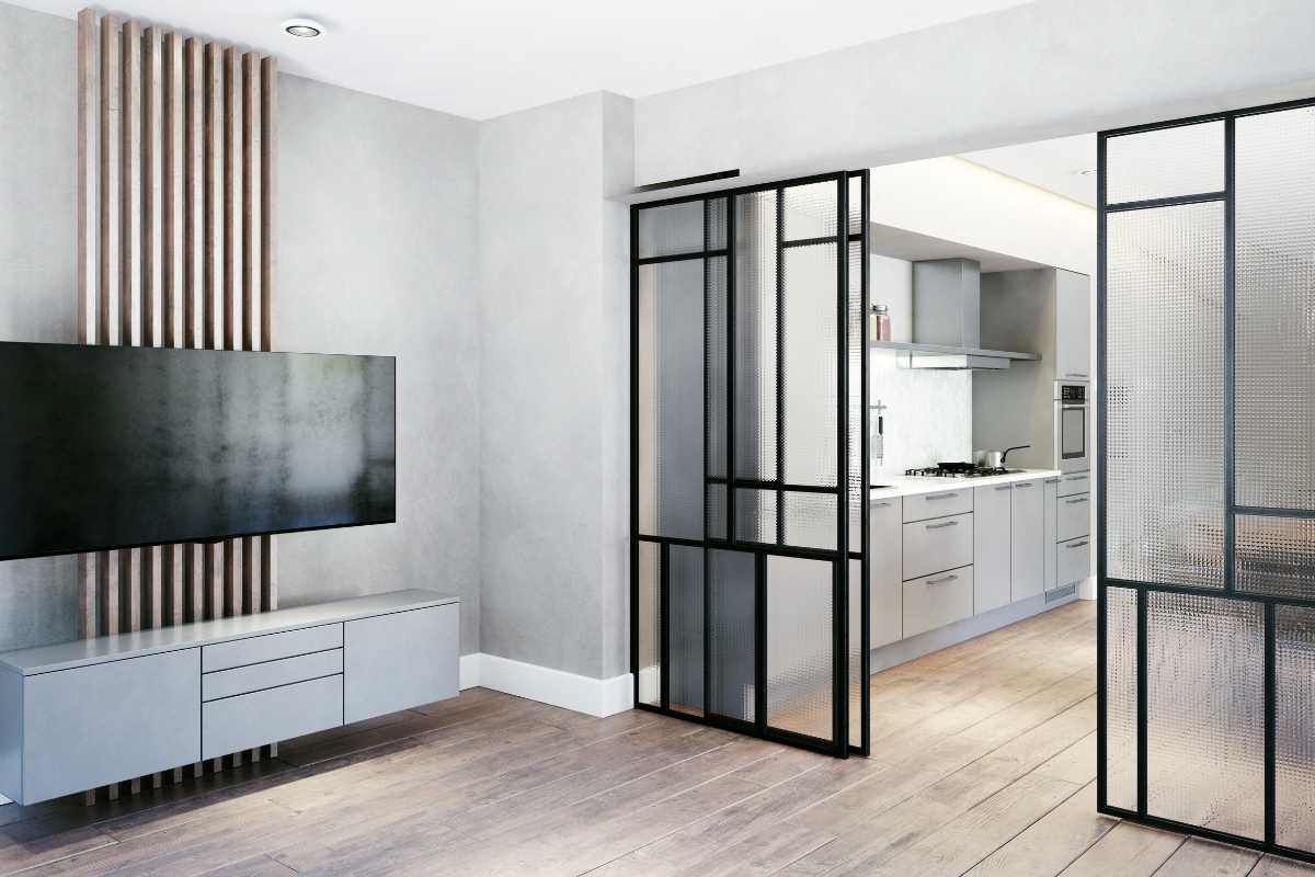 Cómo mantener limpias y seguras las puertas de cristal para cocinas