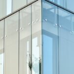 Ventajas del muro cortina de vidrio en la arquitectura moderna