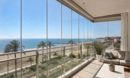 cortinas de cristal en la playa