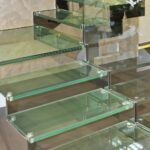 Escaleras de cristal: Un toque de lujo y modernidad